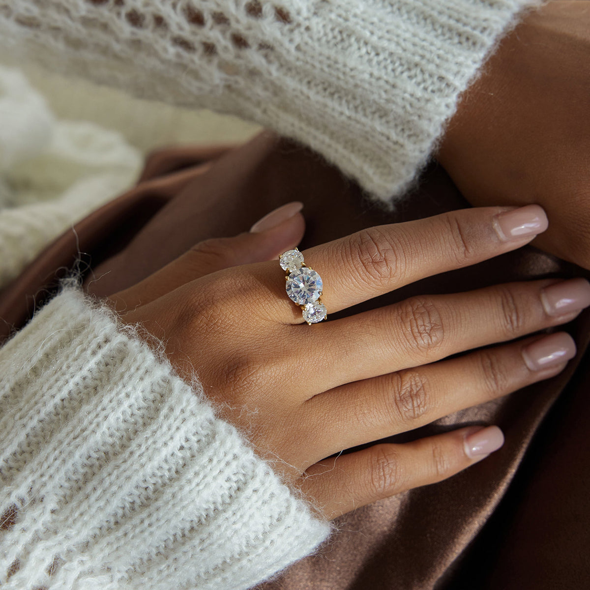 Amarsi Trilogy Ring — Worn on Model | Pellington
