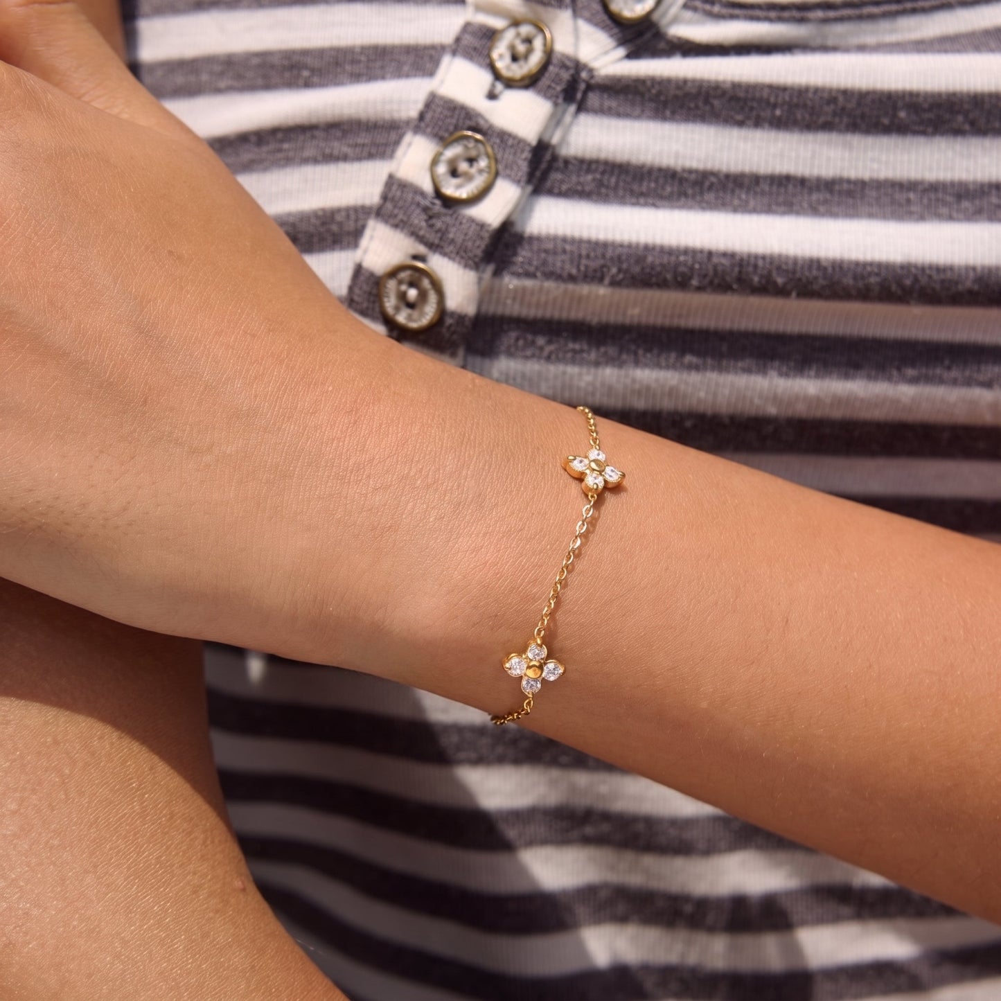 Randa Bracelet — Worn on Wrist | Pellington