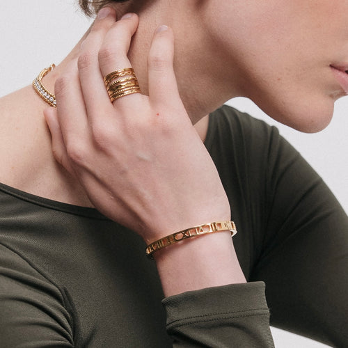 Load image 1 in gallery view. Yasmine