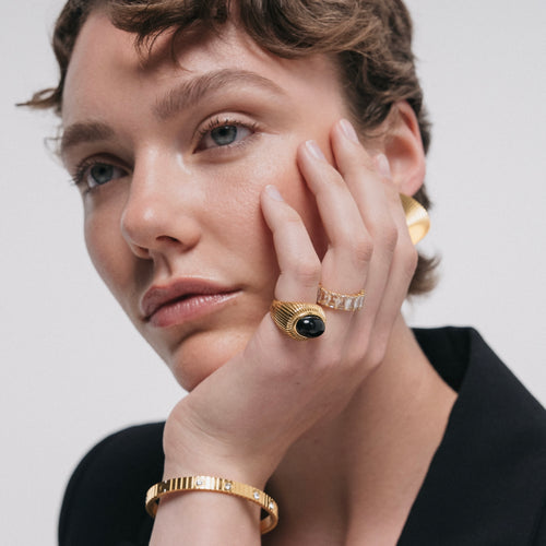 Load image 1 in gallery view. Anaqah