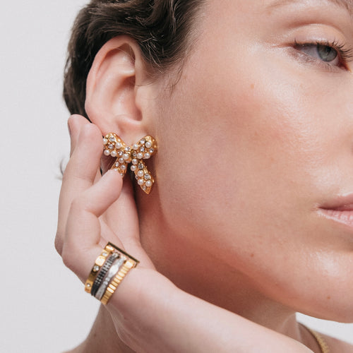 Load image 1 in gallery view. Bow