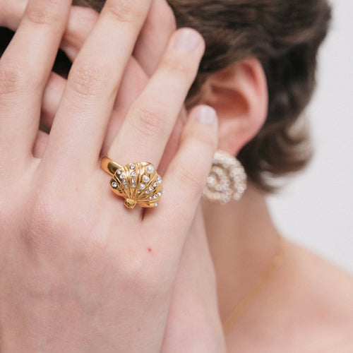 Load image 1 in gallery view. Pearlora