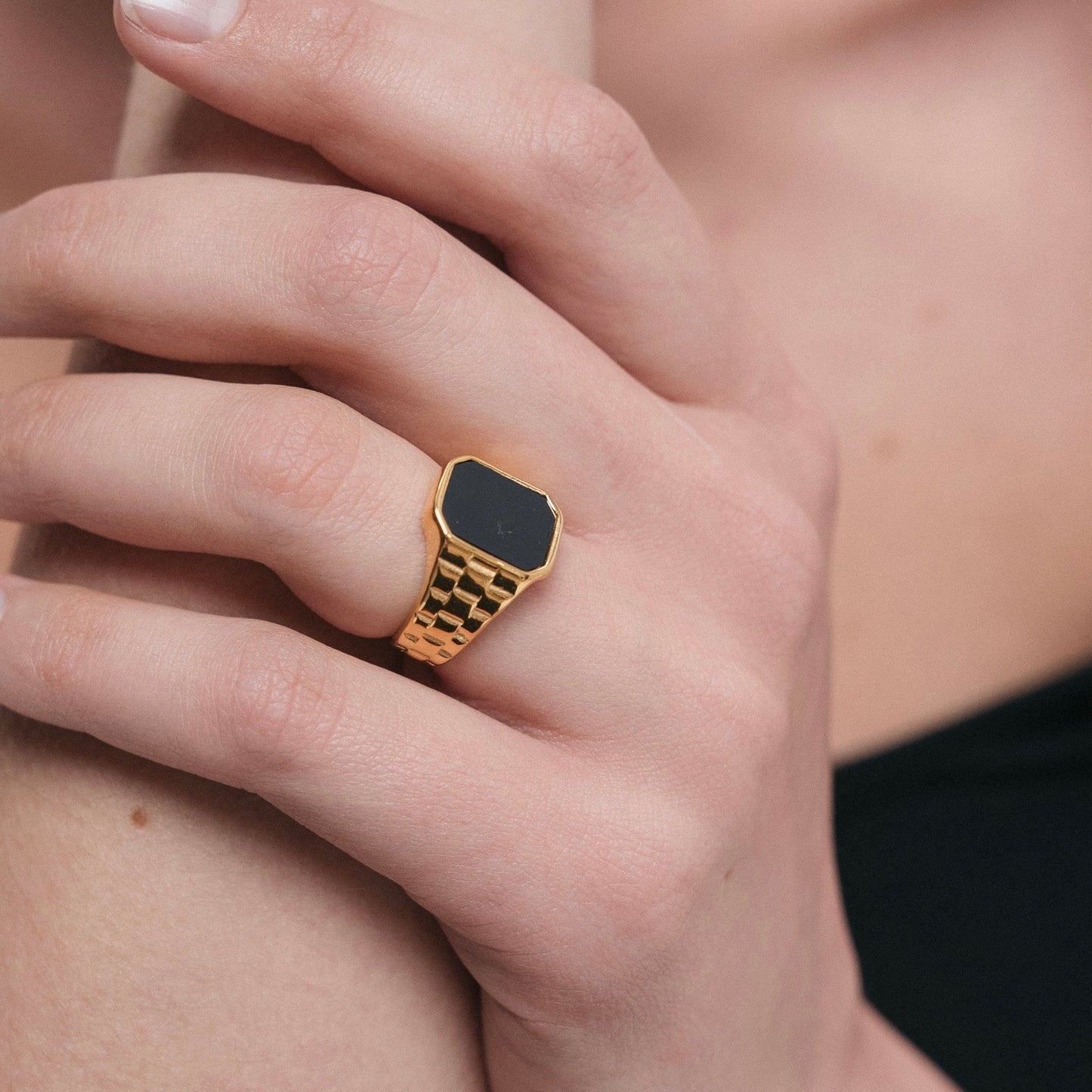 Ahlam Ring — Worn on Hand | Pellington