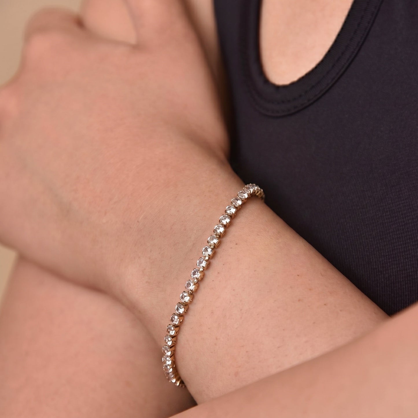 Hayyat Bracelet — Worn on Wrist | Pellington