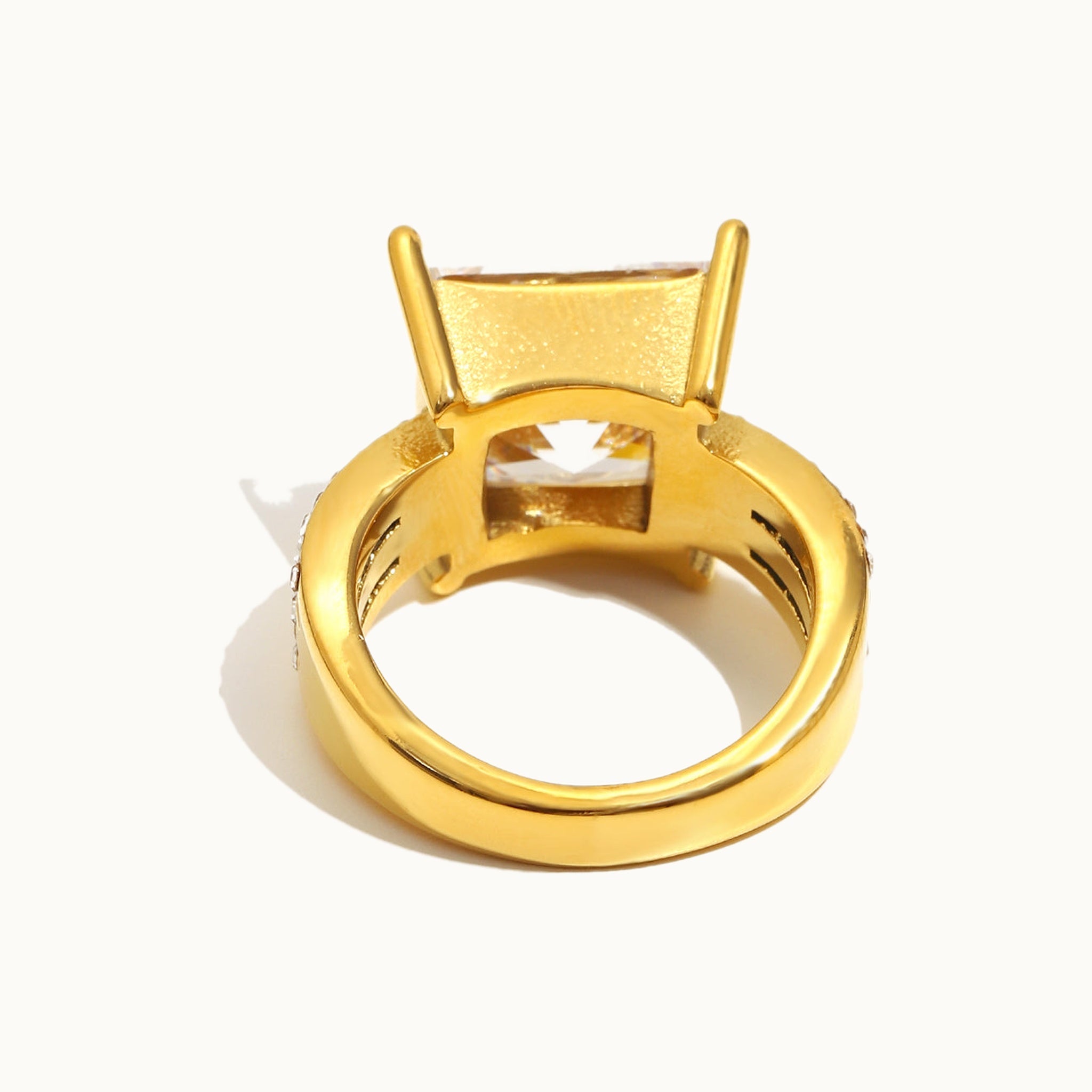 Jadhbah ring detail