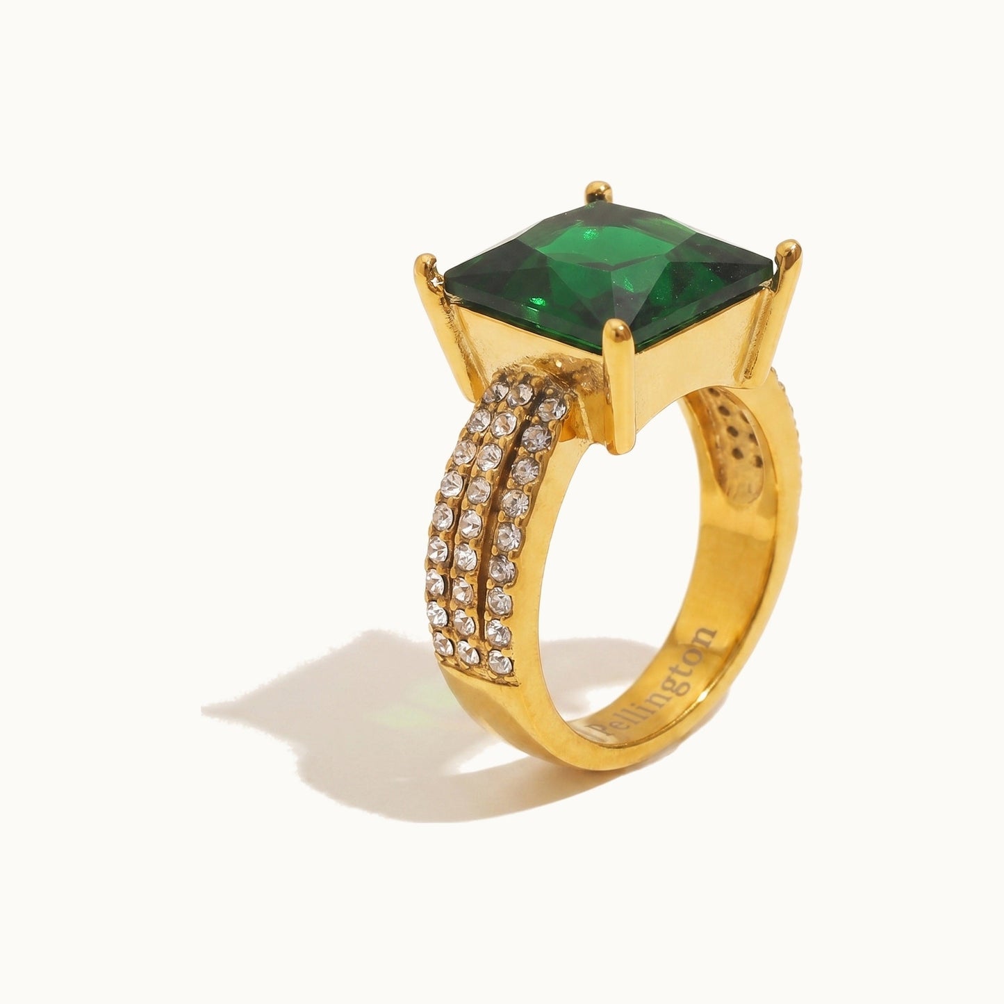 Jadhbah Emerald ring detail