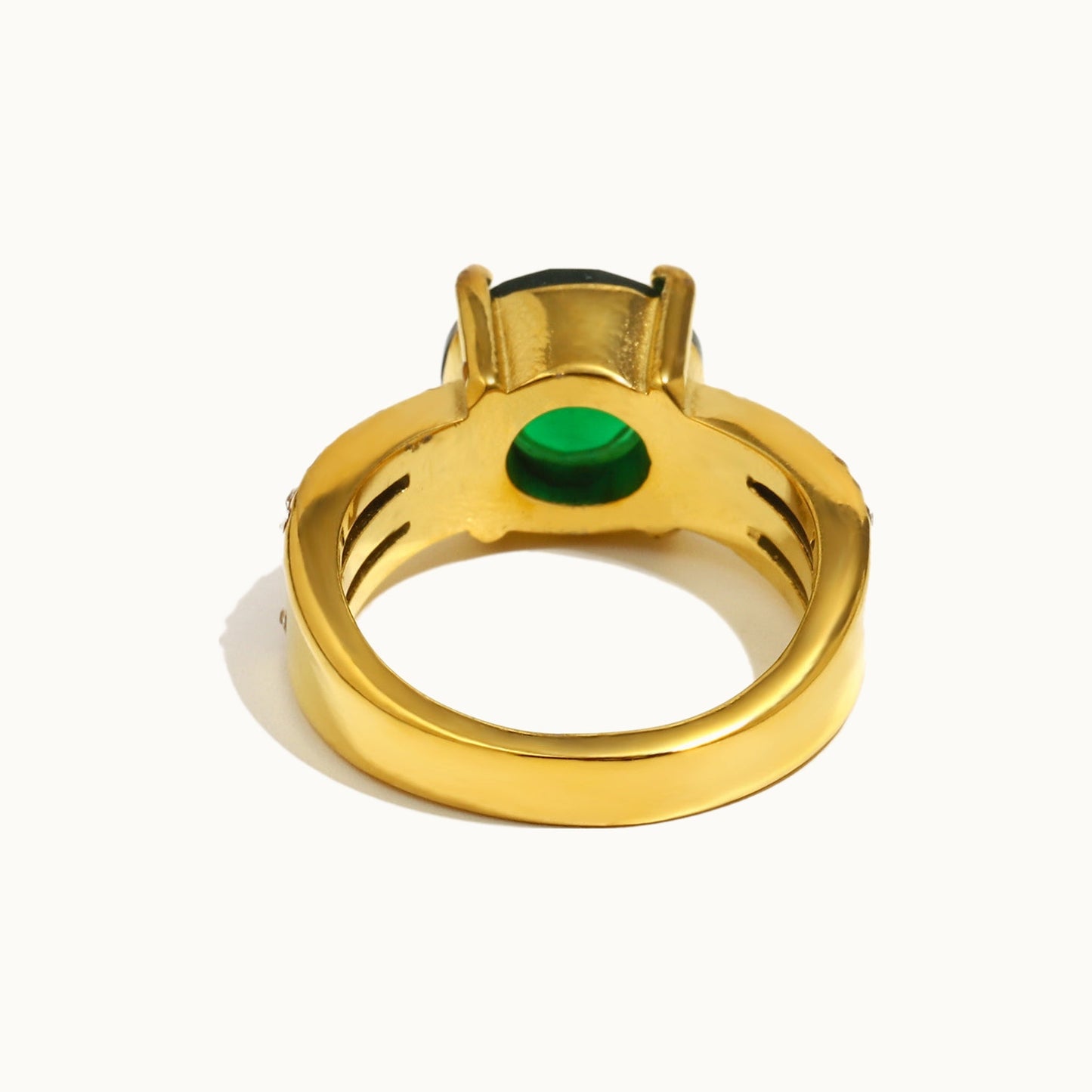 Mawj Emerald ring detail