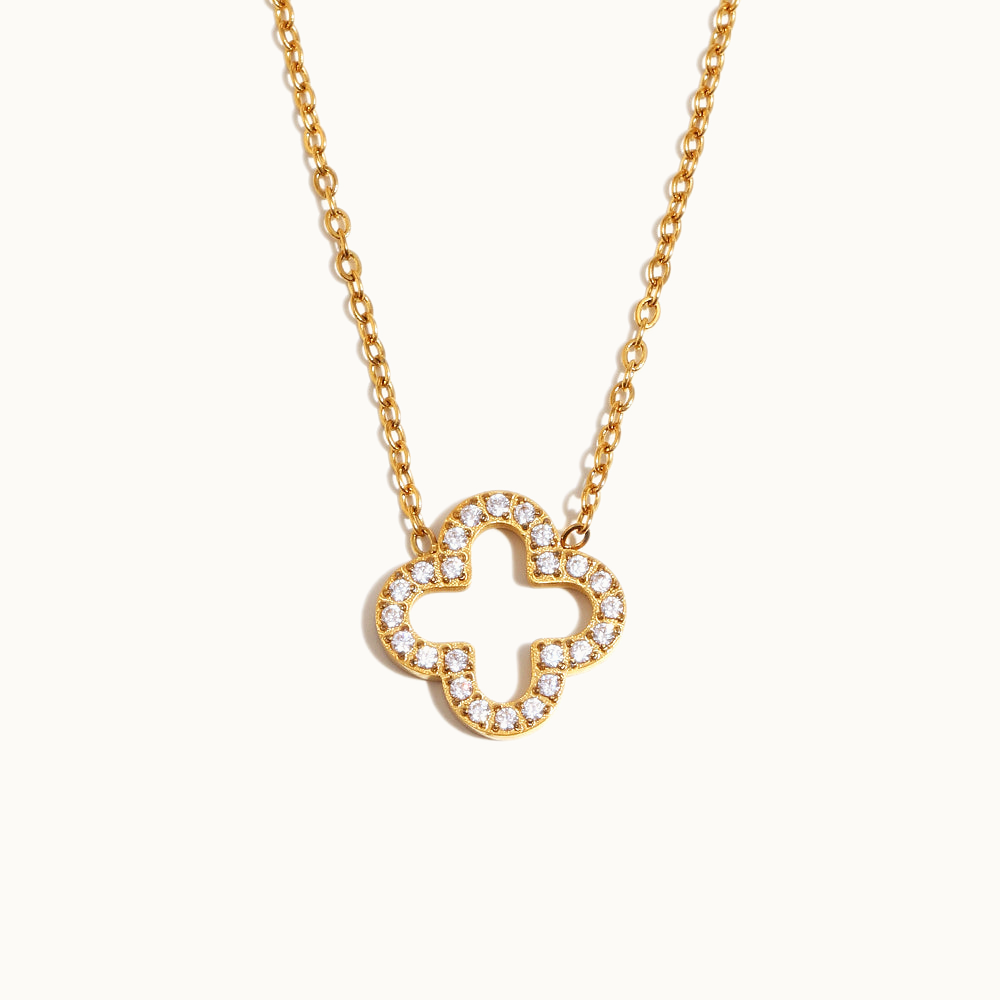 Nafla Clover Pendant Necklace — 18k Gold Plated | Pellington