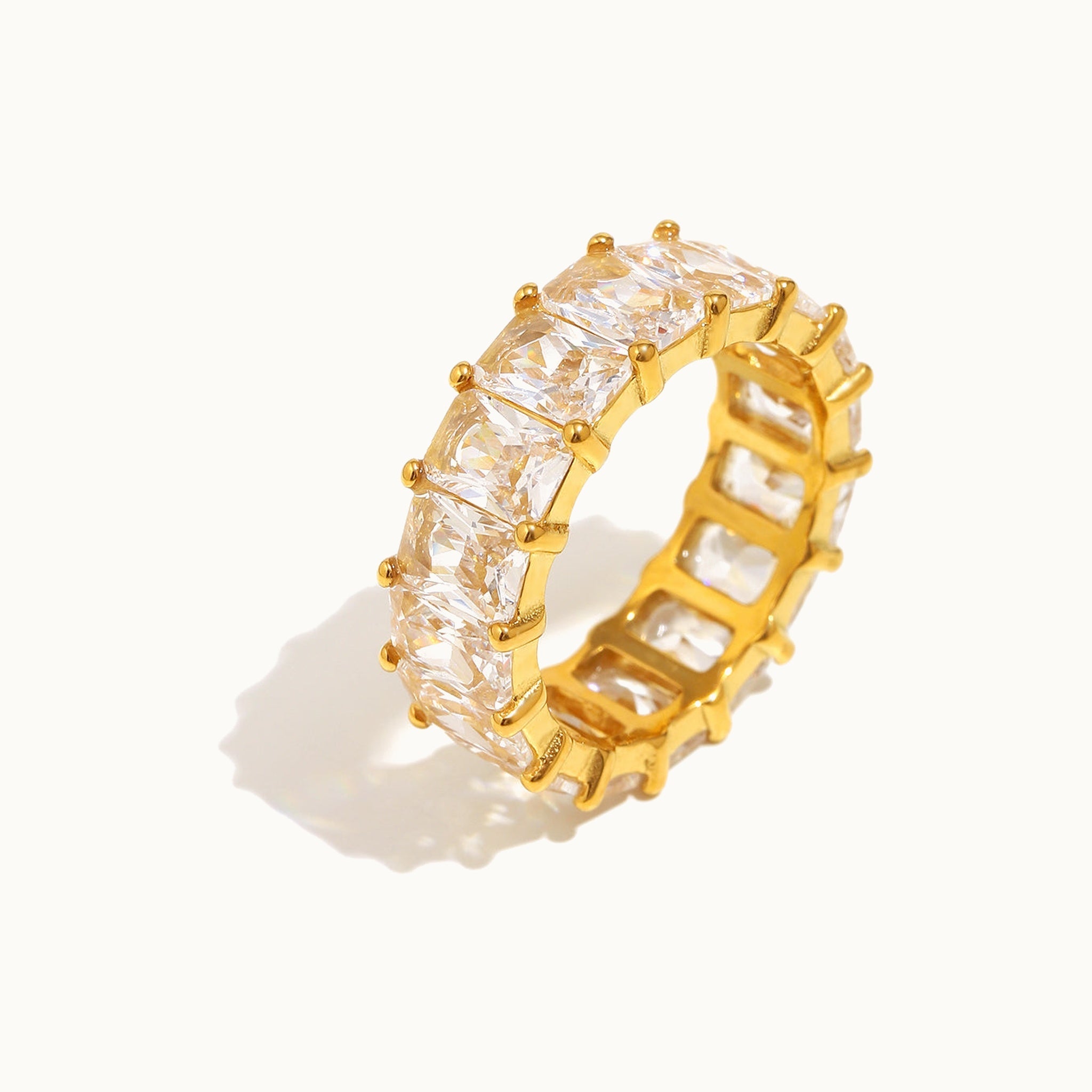 Noore ring detail