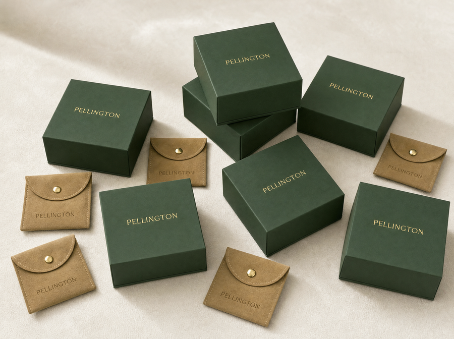 Pellington forest-green box with suede pouch