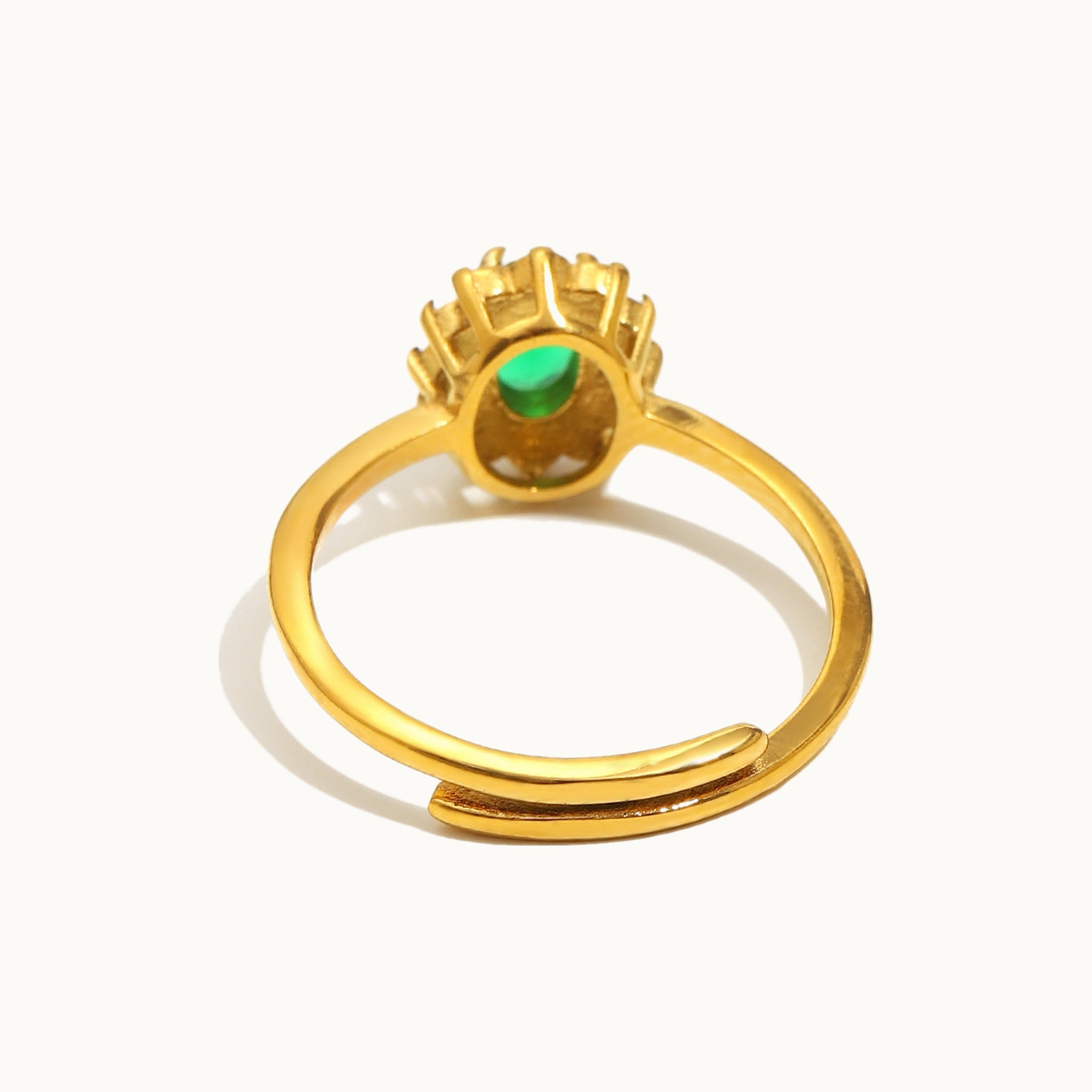Zareen ring detail